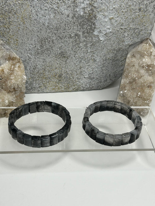 Tourmalinated Rutile in Quartz bangle